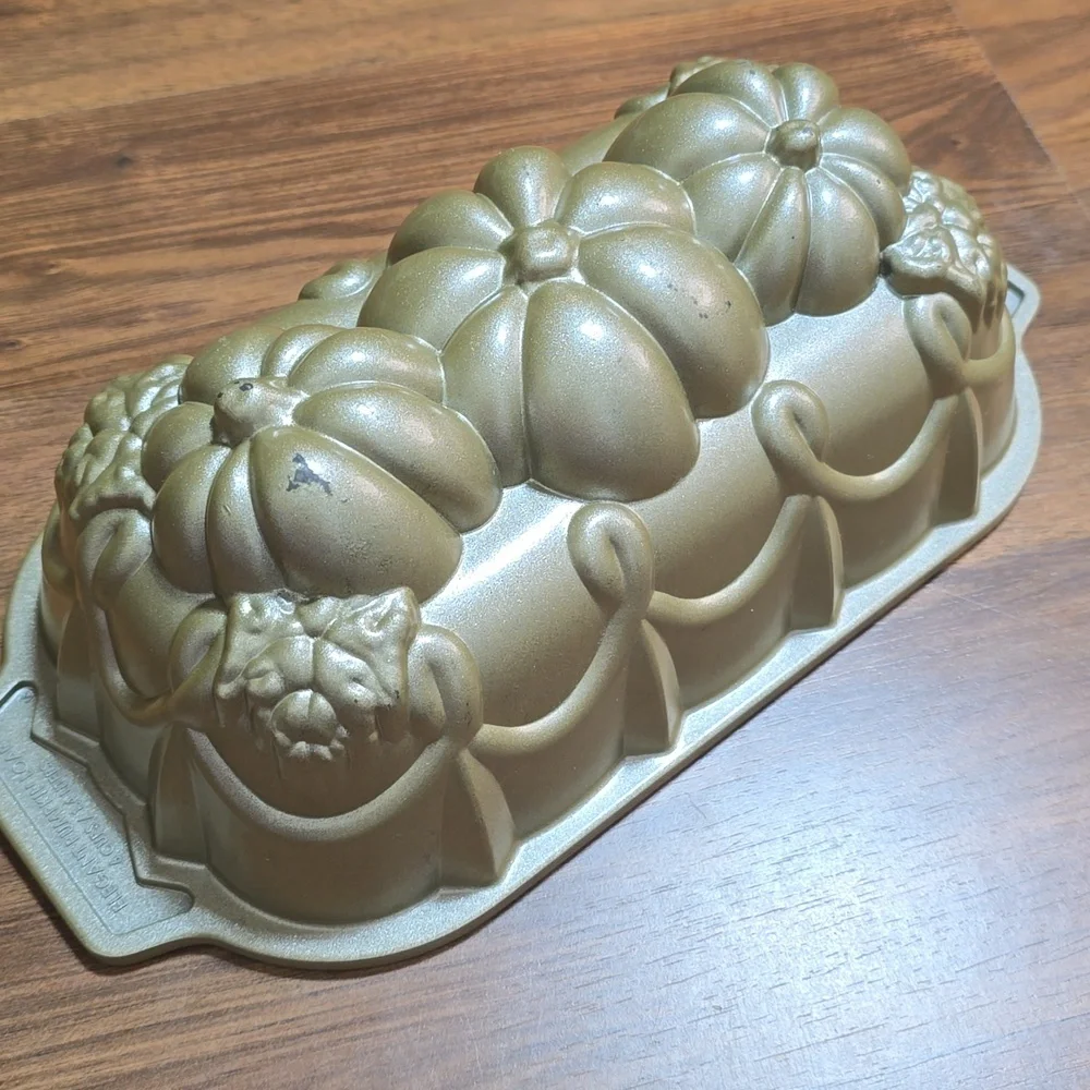 Nordicware Elegant Pumpkin Loaf Pan